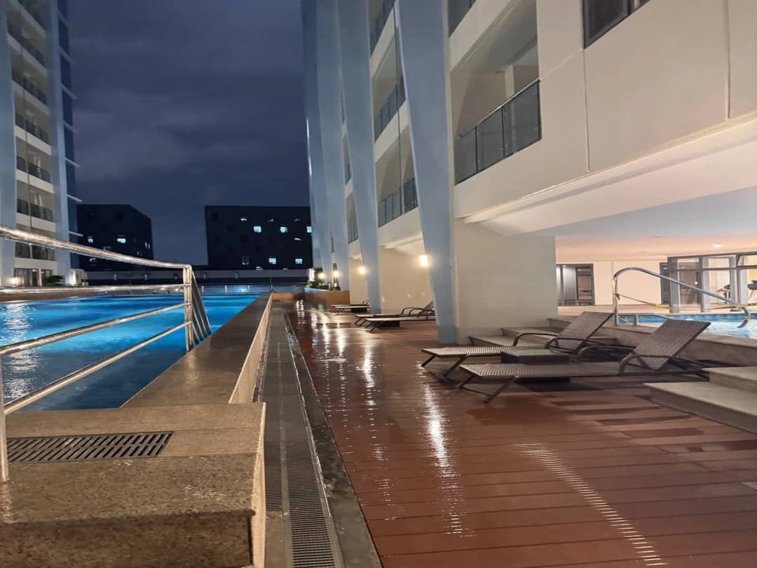 Family Hotel Near MOA